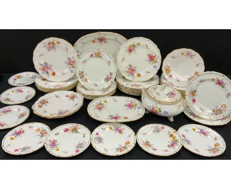Royal Crown Derby, Derby Posie dinner service for six comprised of; a meat dish, lidded tureen, six large plates, seven other