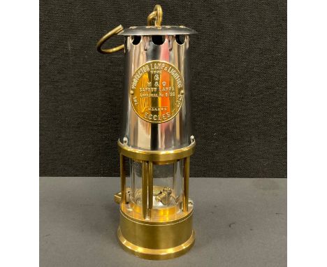 A Projector lamp &amp; Lighting company type 6 Miners lamp, B/28