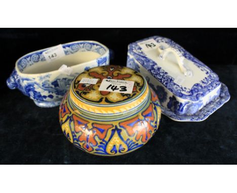19th Century blue and white transfer printed Rogers mask handle bowl, Copelands Spode Italian cheese dish and cover and Dutch