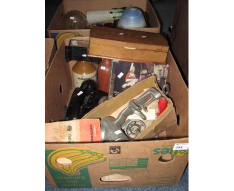 Box of assorted items to include ginger beer bottles, vintage mincer, 3D Viewmaster in original box, vintage telephone etc. 