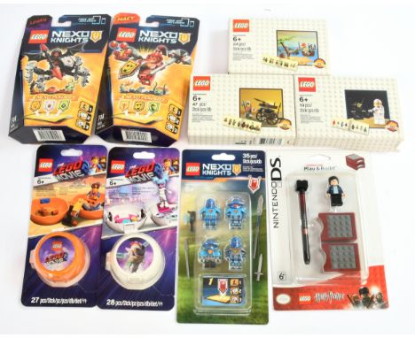 Lego sets and accessories to include Classic Pirate Minifigure 5003082, Classic Knights Minifigure 5004419, Classic Spaceman 