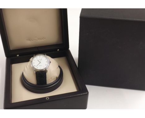 Blancpain Villeret automatic stainless steel gentleman's wristwatch, circular white dial with Roman numerals, centre seconds 