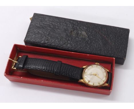 Smiths De Luxe 9ct gentleman's wristwatch, Edinburgh 1955, circular silvered dial with gilt Arabic numerals and hour markers,