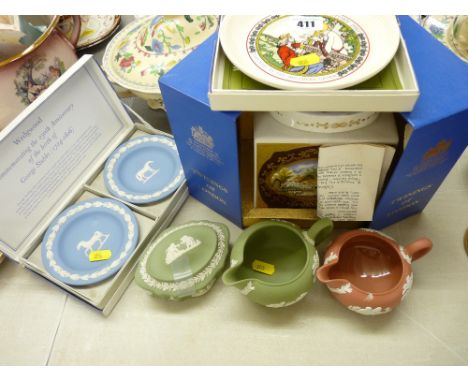 Boxed Twinning's of London porcelain tea caddy and cover, boxed pair of commemorative Wedgwood pin dishes with three further 