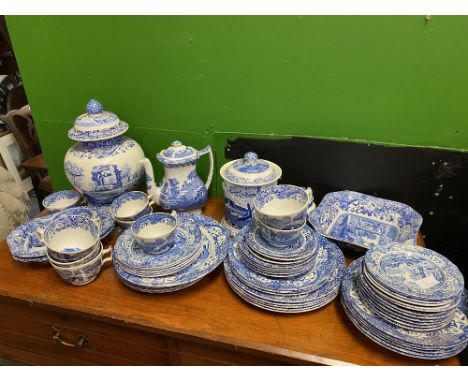 A LARGE COLLECTION OF SPODE ITALIAN PATTERN CHINA to include dinner and tea wares, a ginger jar, biscuit barrel, a pepperette