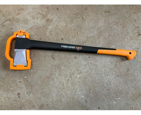Fiskars Axe 