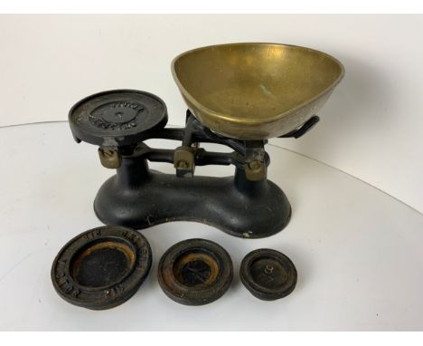 Set of Victor Scales and 3x Weights 