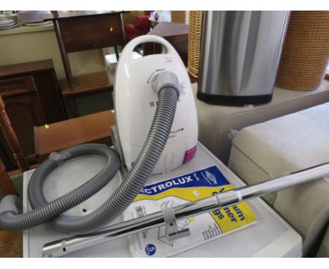 ELECTROLUX POWER LIGHT 1800 WATT VACUUM CLEANER.