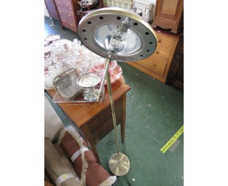 BRASS EFFECT DIRECTIONAL FLOOR LAMP.