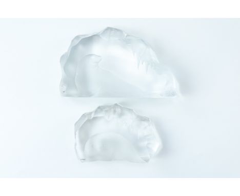 Two crystal paperweights depicting seals, signed "Mats Jonasson, Sweden", model numbers 0150 and 3151 respectively, approxima