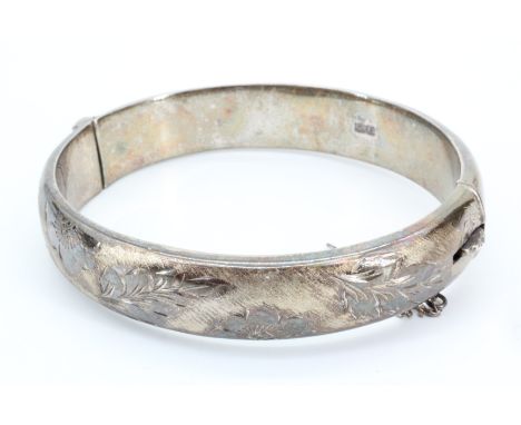 A silver bangle, Birmingham, 1967, 18 g