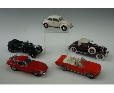 Five boxed Franklin Mint die-cast cars; 1961 Jaguar E-Type, 1925 Hispano-Suiza Kellner, 1964 Ford Mustang, 1929 Bentley and a