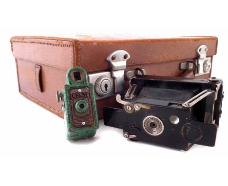 Coronet midget camera, green marbled body, also an Ensign Ensignette camera, together with a fitted leather camera case. (3) 