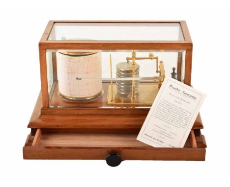 Edwardian mahogany barograph by Lennie of Edinburgh. With brass fittings and inwell stand. Drawer contains a leaflet on weath