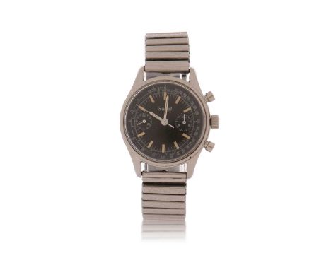 A vintage Gallet gents chronograph wristwatch, manually crown wound movement, black diak with luminous hour markers, 35mm cas