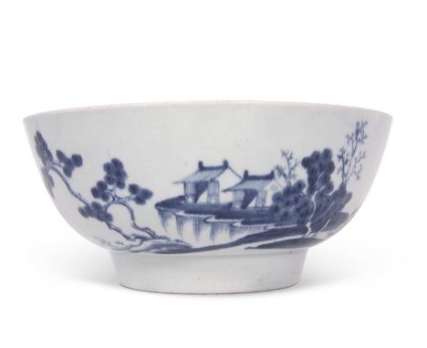 An early Worcester porcelain bowl with blue and white design of the Precipice pattern, circa 1760, 20cm diameterchip to footr