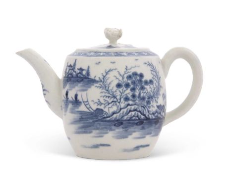 A Worcester porcelain teapot and cover of barrel shape with blue and white designlot 140 in good condition