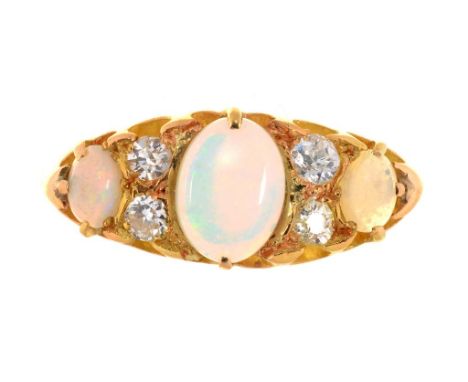 AN OPAL AND DIAMOND RING IN 18CT GOLD, CHESTER 1905, 4G, SIZE R++GOOD CONDITION 