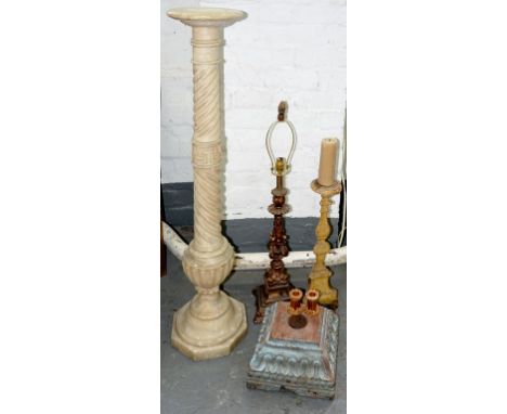 A LATE VICTORIAN SPIRALLY FLUTED ALABASTER TORCHERE ON OCTAGONAL FOOT, 116CM H, A GILTWOOD PRICKET STICK AND TWO OTHER ITEMS 