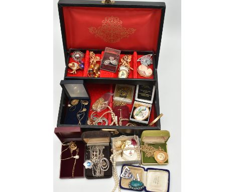 A JEWELLERY BOX WITH CONTENTS, black faux leather jewellery box with contents to include a white metal 'Miseris Succurrere Di