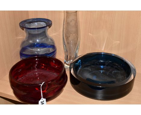 FOUR PIECES OF STUDIO GLASS, comprising a red Whitefriars knobbly bowl, height 7.5cm x diameter 18cm, a blue Wedgwood glass f