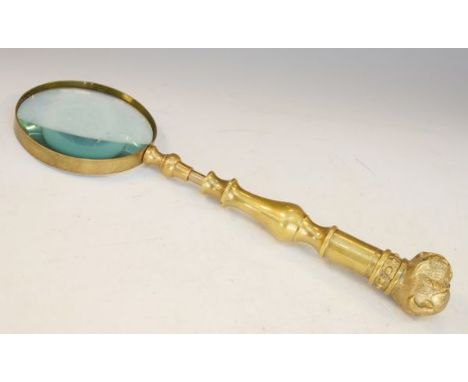 Vintage brass handled magnifying glass, the cast pommel end formed as the head of a bulldog   Condition: 