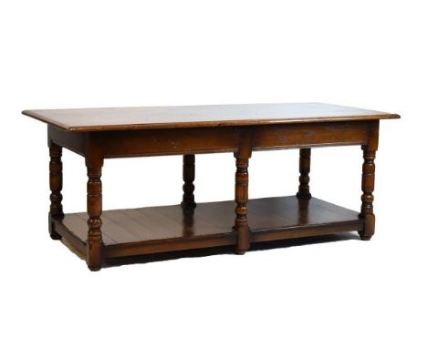 Good quality oak rectangular topped coffee table on bobbin turned supports united by a platform   Condition: 