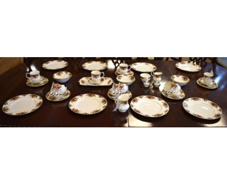 Royal Albert Old Country Roses pattern part tea and dinner service   Condition: 