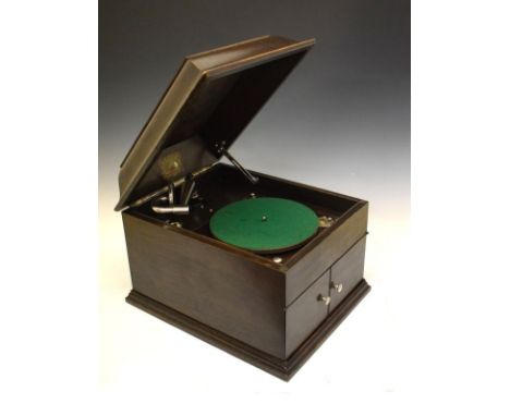 Vintage H.M.V. oak cased table top wind-up gramophone with a small quantity of 78rpm records   Condition: 