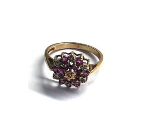 9ct gold diamond &amp; ruby ring weight 2.5g 