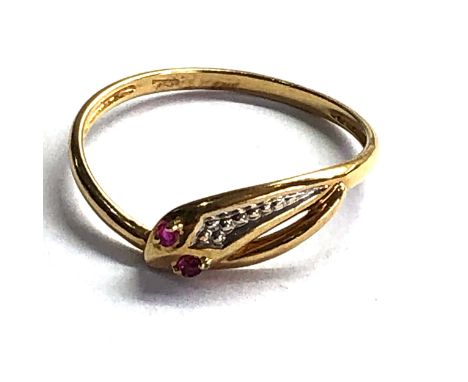 18ct gold diamond &amp; ruby snake ring weight 1.4g 