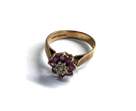 9ct gold vintage diamond and ruby cluster ring (3.1g) 