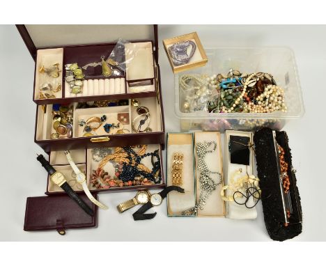 A BOX OF COSTUME JEWELLERY AND A BURGUNDY JEWELLERY BOX WITH CONTENTS, to include a yellow metal pendant necklace, the pendan