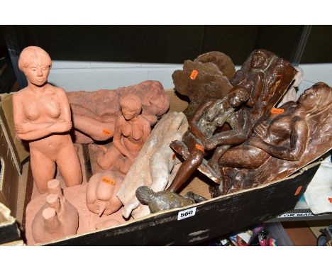 A BOX AND LOOSE OF STUDIO POTTERY LIFE STUDY MODELS OF FEMALE NUDES, together with a reproduction plaster Greek wall mask, a 