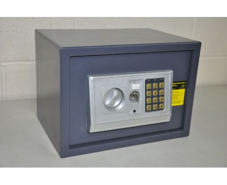 A HILKA S-25EA (II) PERSONAL HOME SAFE with one key, width 35cm x depth 25cm x height 25cm and a small pair of step ladders (