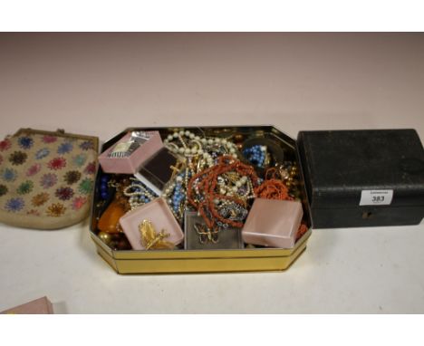 A TIN OF ASSORTED COSTUME JEWELLERY ETC TO INCLUDE A VINTAGE EMBROIDERED PURSE, CORAL NECKLACE, SELECTION OF WATCHES AND A SM