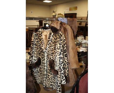 A VINTAGE LADIES FAUX FUR LEOPARD PRINT COAT TOGETHER WITH ANOTHER ETC (4)