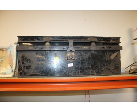 A VINTAGE OFFICERS UNIFORM TRUNK 