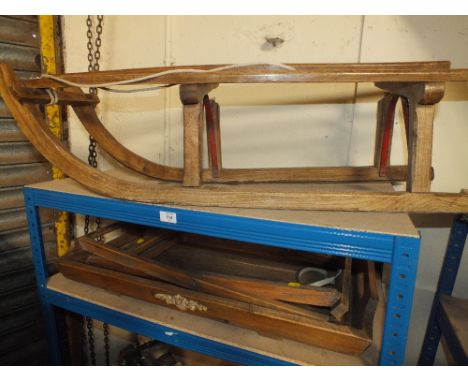A VINTAGE SLED A/F PLUS A WOODEN BUTLERS SERVING TRAY