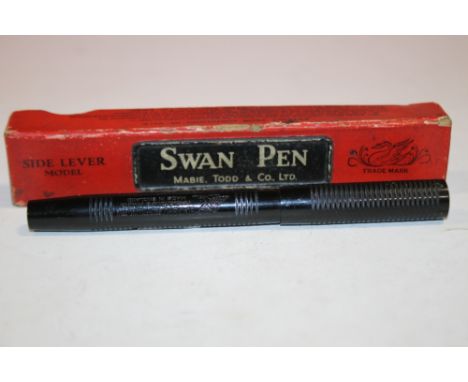 A BOXED VINTAGE SWAN SIDE LEVER MODEL FOUNTAIN PEN 