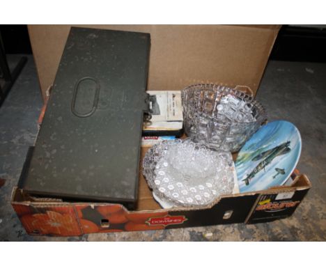 A TRAY OF ASSORTED ITEMS TO INCLUDE A TIN TRUNK, GEMSTONES, GLASSWARE ETC. TOGETHER WITH A BOX OF LAMPS AND SHADES 