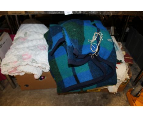 TWO TRAYS OF VINTAGE LINEN, BLANKETS ETC.