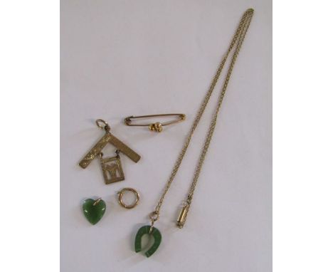9ct gold masonic pendant, 9ct gold small brooch and a 9ct gold chain with jade pendants - total weight 7.2g