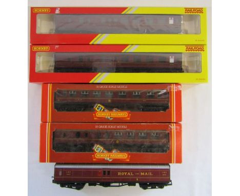 Hornby 00 gauge coaches -&nbsp; R4352 Brake 2nd class coach, R.475 brake 3rd coach, R.474 composite coach and a&nbsp; 30250 R