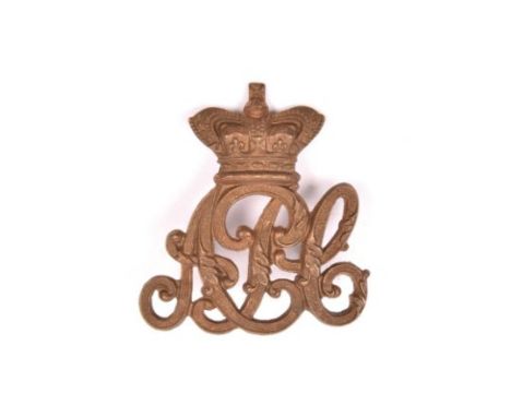 A Vic OR’s cap badge of the Army Pay Corps. GC £30-40 