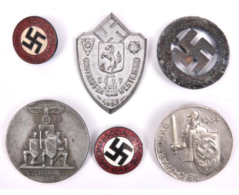 2 Third Reich N.S.D.A.P enamelled party badges, 4 different propaganda badges, GC (6)              £40-50 