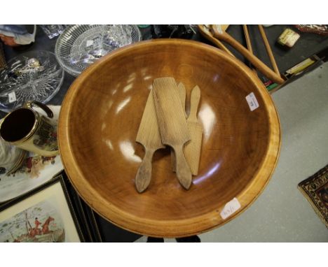 Treen dairy bowl &amp; scotch hands