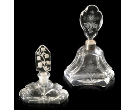 A CZECHOSLOVAKIAN CRYSTAL SCENT BOTTLE the oval step and facet cut crystal scent bottle with an arrowhead stopper, the latter