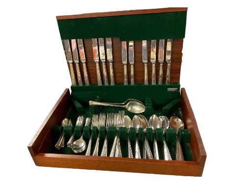 Canteen of Ryals silver plated cutlery