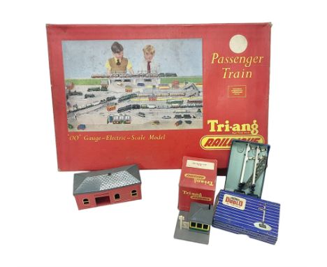 Tr-Ang ‘00’ gauge - RO Electric Passenger Set, R72 Gate Keepers Hut, R60 Ticket Office; boxed and loose; with Hornby Dublo D2